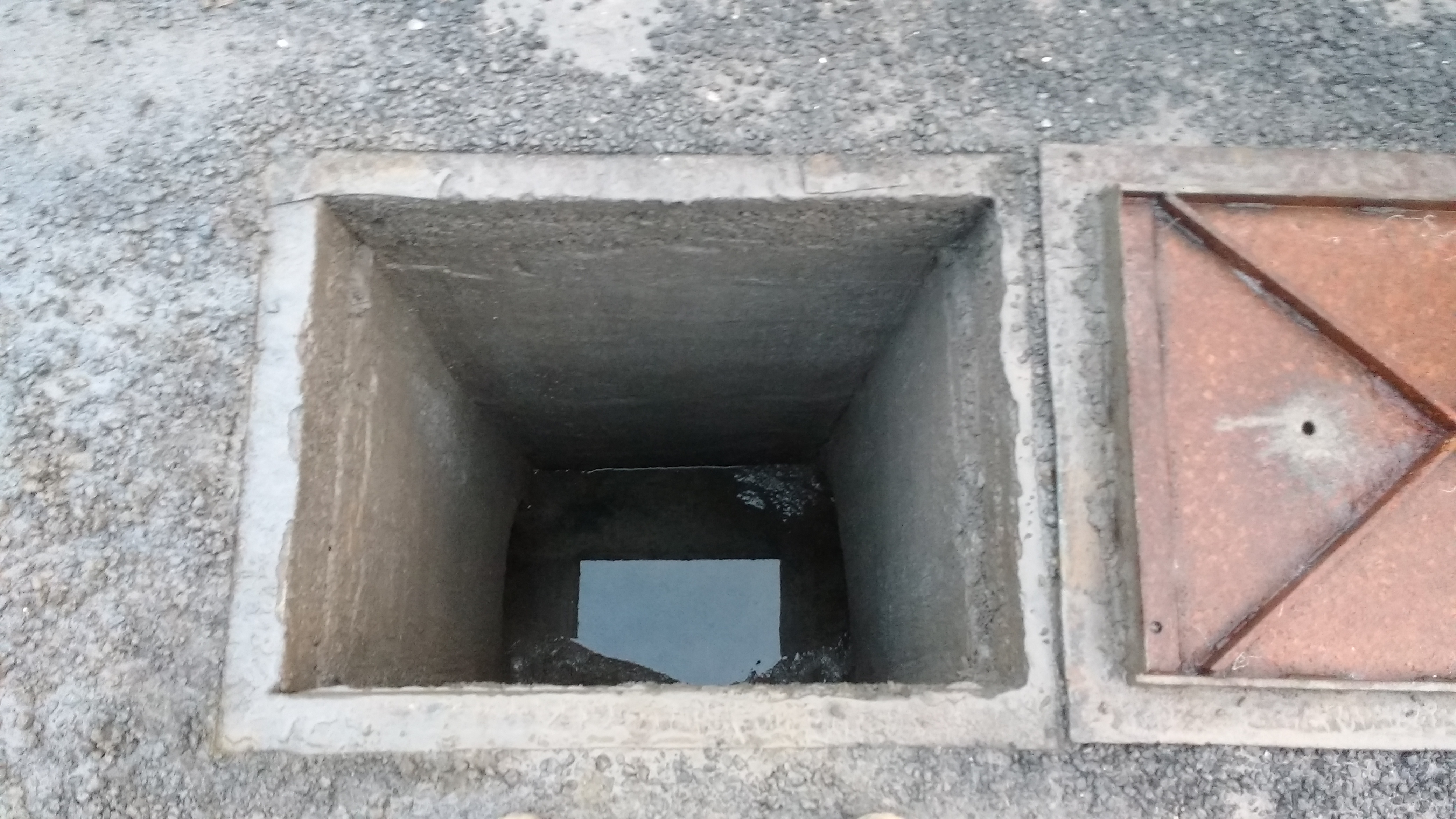 grondwerken waterput aarde beton